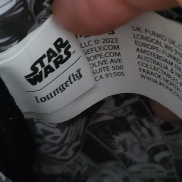 Loungefly Star Wars Retro Comic Print Darth Vader Crossbody Bag 8” RARE - Picture 7 of 7